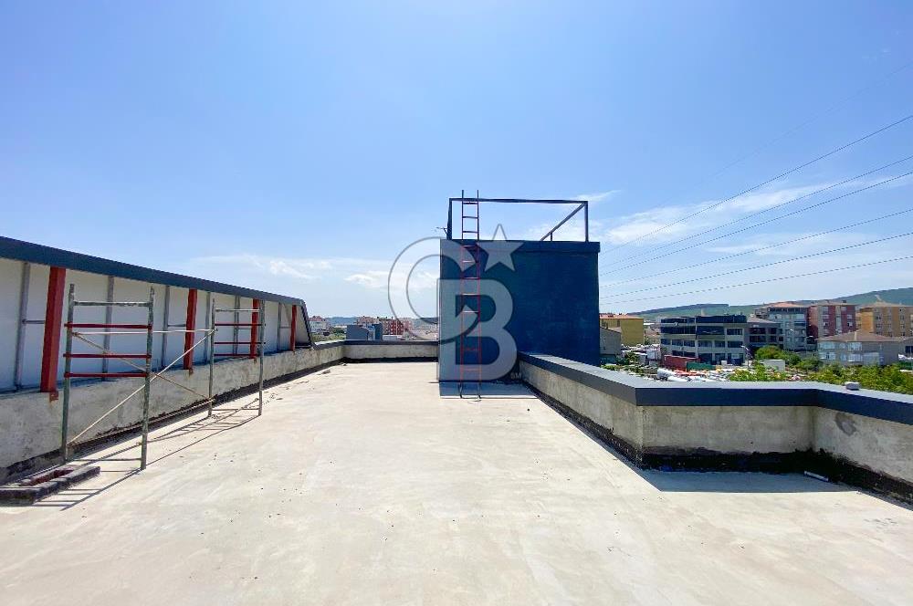 ATAŞEHİR FERHATPAŞA'DA 2.200 M2 KİRALIK PLAZA