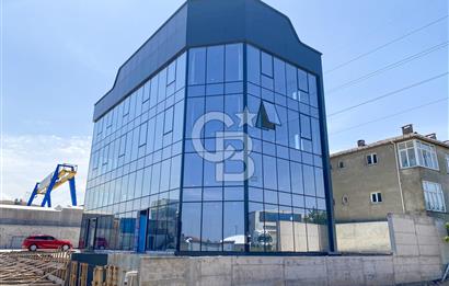 ATAŞEHİR FERHATPAŞA'DA 2.200 M2 KİRALIK PLAZA