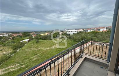 ÇANAKKALE ÇINARLI'DA DENİZ MANZARALI SATILIK VİLLA