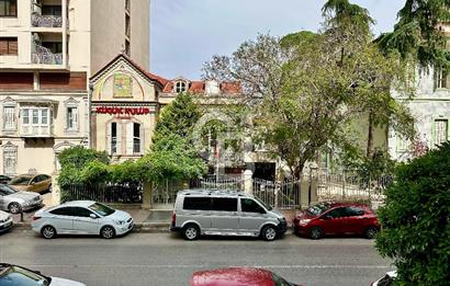 Göztepe’de 3+1 140 M2 dogalgaz ısınma sistemli Daire