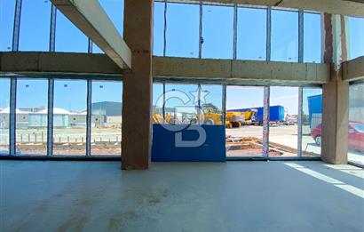 ATAŞEHİR FERHATPAŞA'DA 2.200 M2 KİRALIK PLAZA