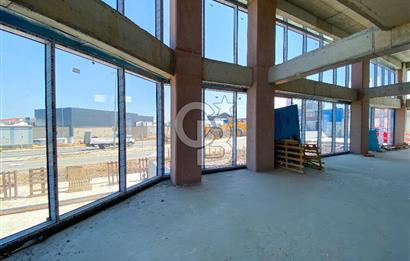 ATAŞEHİR FERHATPAŞA'DA 2.200 M2 KİRALIK PLAZA