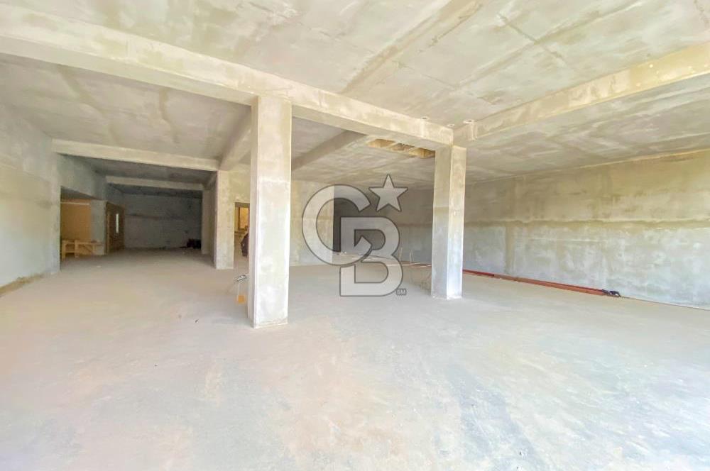 ATAŞEHİR FERHATPAŞA'DA 2.200 M2 KİRALIK PLAZA