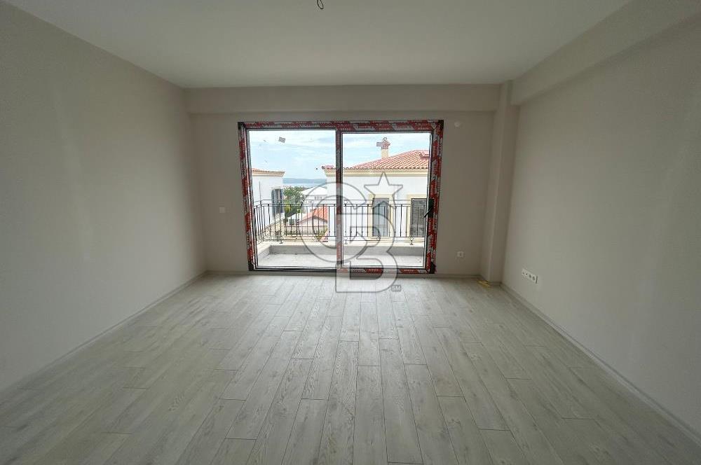 ÇANAKKALE ÇINARLI'DA DENİZ MANZARALI SATILIK VİLLA