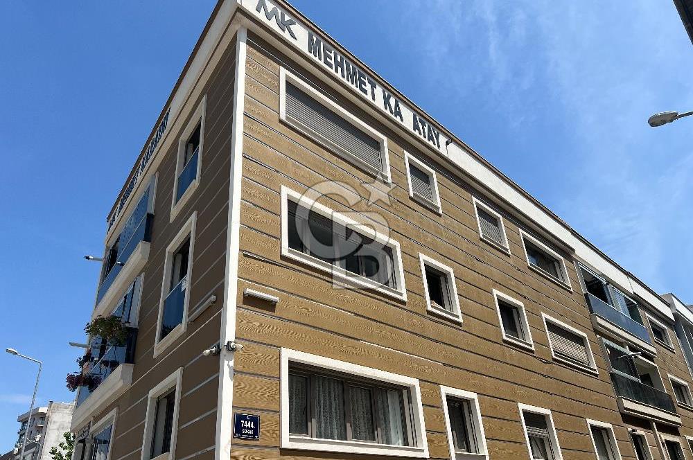 Karşıyaka Örnekköy’de 2+1 Satılık 100m2 Daire