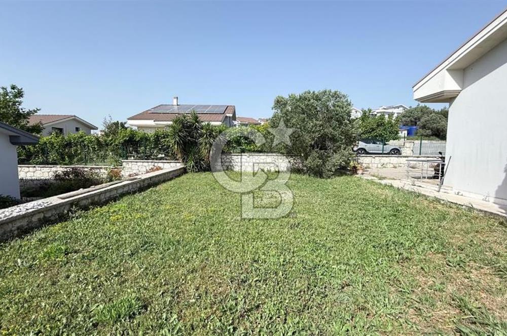 Urla Kent Sitesi'nde Full Deniz Manzaralı Köşe Satılık Villa