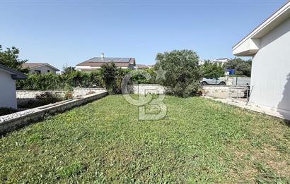 Urla Kent Sitesi'nde Full Deniz Manzaralı Köşe Satılık Villa