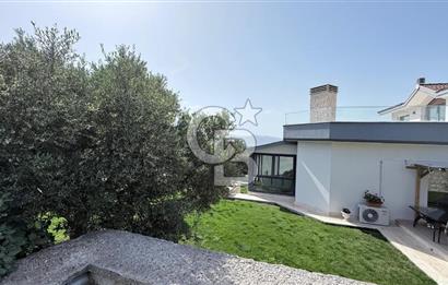 Urla Kent Sitesi'nde Full Deniz Manzaralı Köşe Satılık Villa