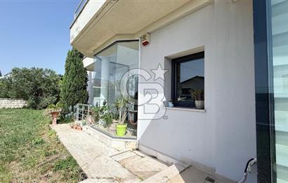 Urla Kent Sitesi'nde Full Deniz Manzaralı Köşe Satılık Villa