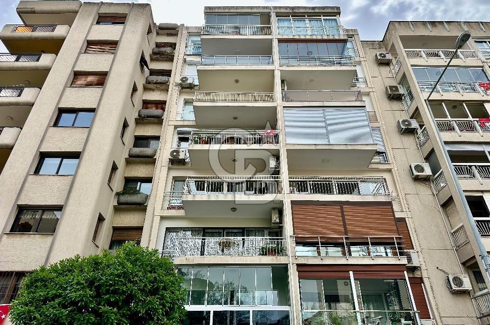 Göztepe’de 3+1 140 M2 dogalgaz ısınma sistemli Daire