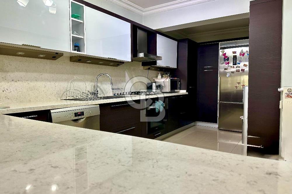 Göztepe’de 3+1 140 M2 dogalgaz ısınma sistemli Daire