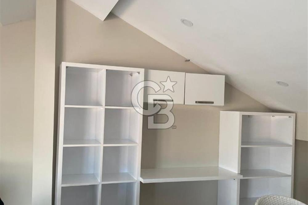 Yakacık'ta Geniş Balkonlu ve Eşyalı Kiralık Teras Daire