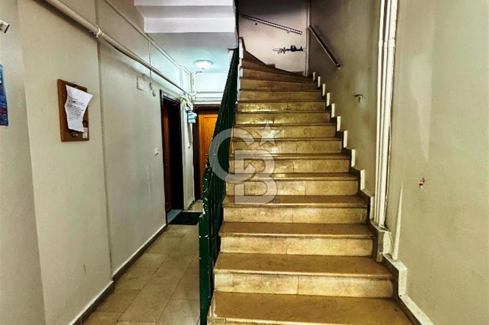 MODA HASIRCIBAŞI'NDA BALKONLU BAKIMLI GENİŞ 3+1 (BOŞ)