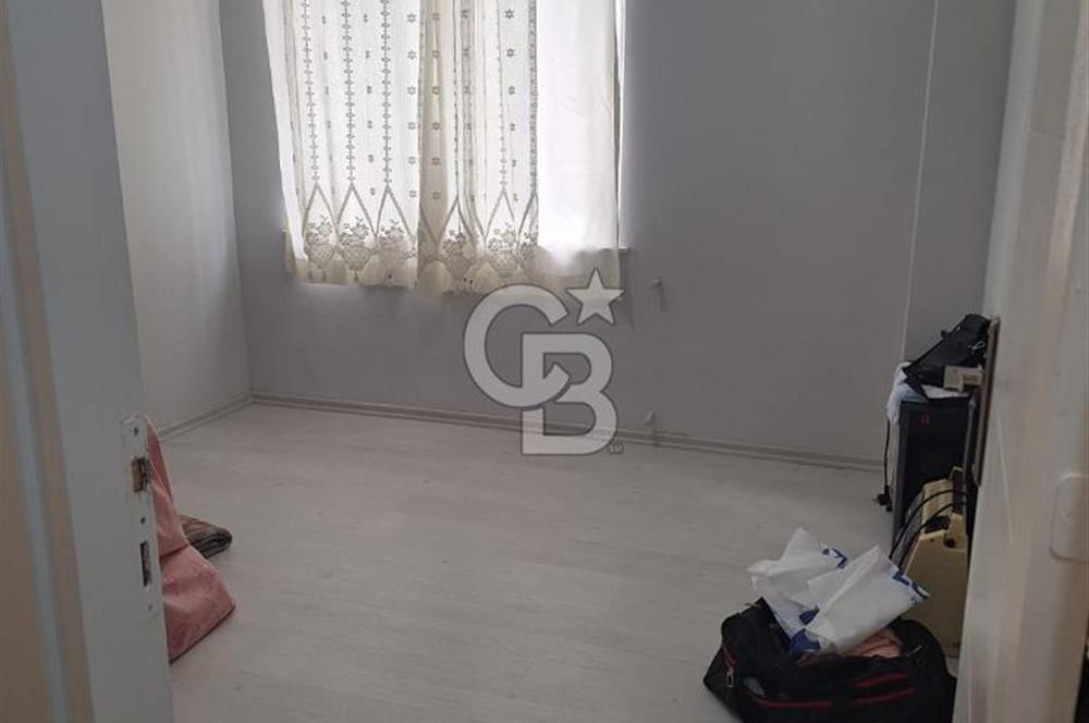 AHATLI'DA BAŞTAN SONA YENİLENMİŞ SATILIK 2+1 EŞYALI DAİRE