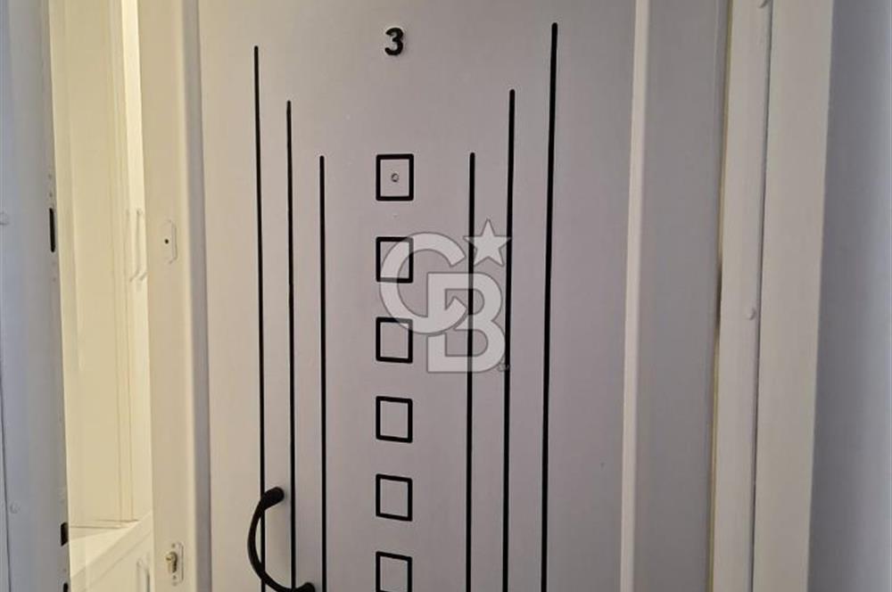 AHATLI'DA BAŞTAN SONA YENİLENMİŞ SATILIK 2+1 EŞYALI DAİRE