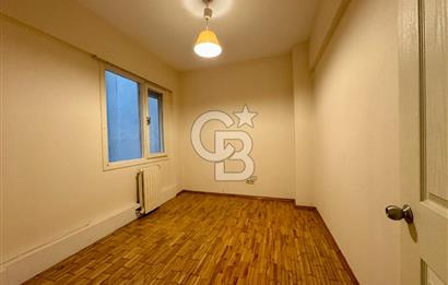 MODA HASIRCIBAŞI'NDA BALKONLU BAKIMLI GENİŞ 3+1 (BOŞ)