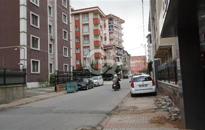 ümraniye inkılap mah. sitede 2 oda 1 salon 1 katta 85 m2 