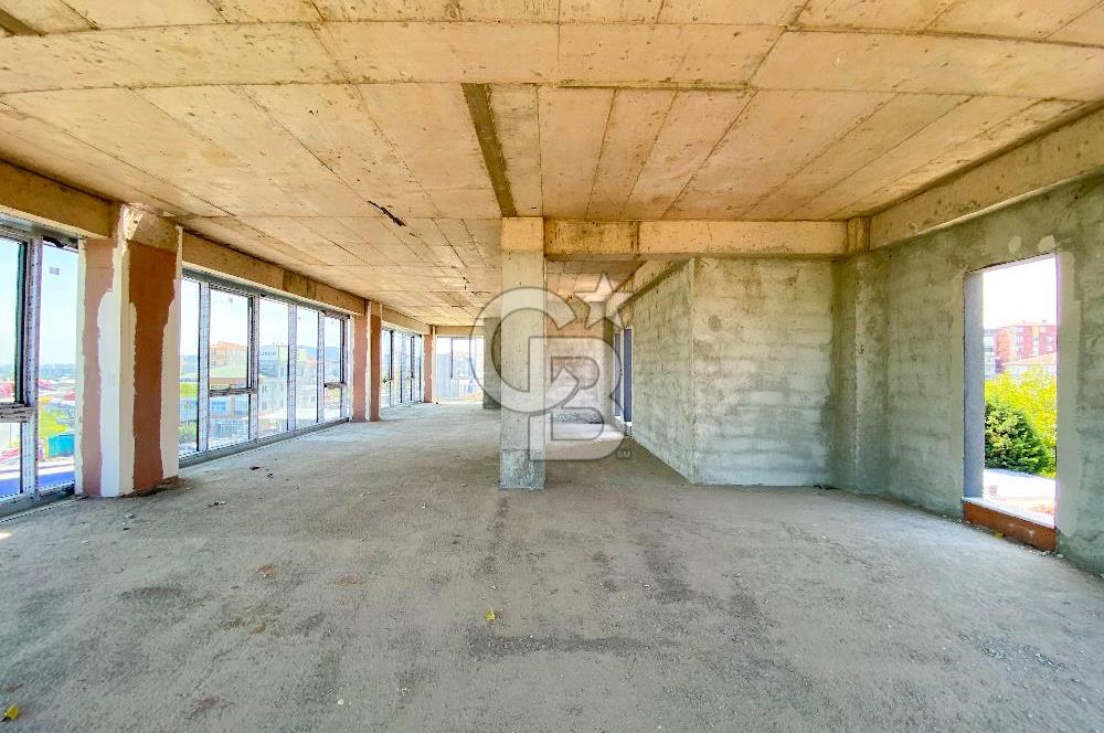 ATAŞEHİR FERHATPAŞA'DA 2.200 M2 KİRALIK PLAZA
