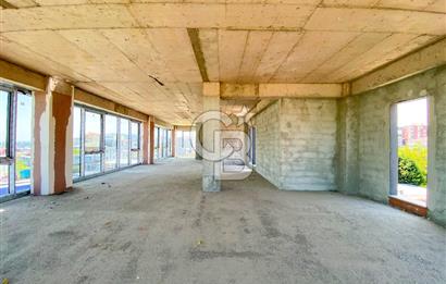 ATAŞEHİR FERHATPAŞA'DA 2.200 M2 KİRALIK PLAZA
