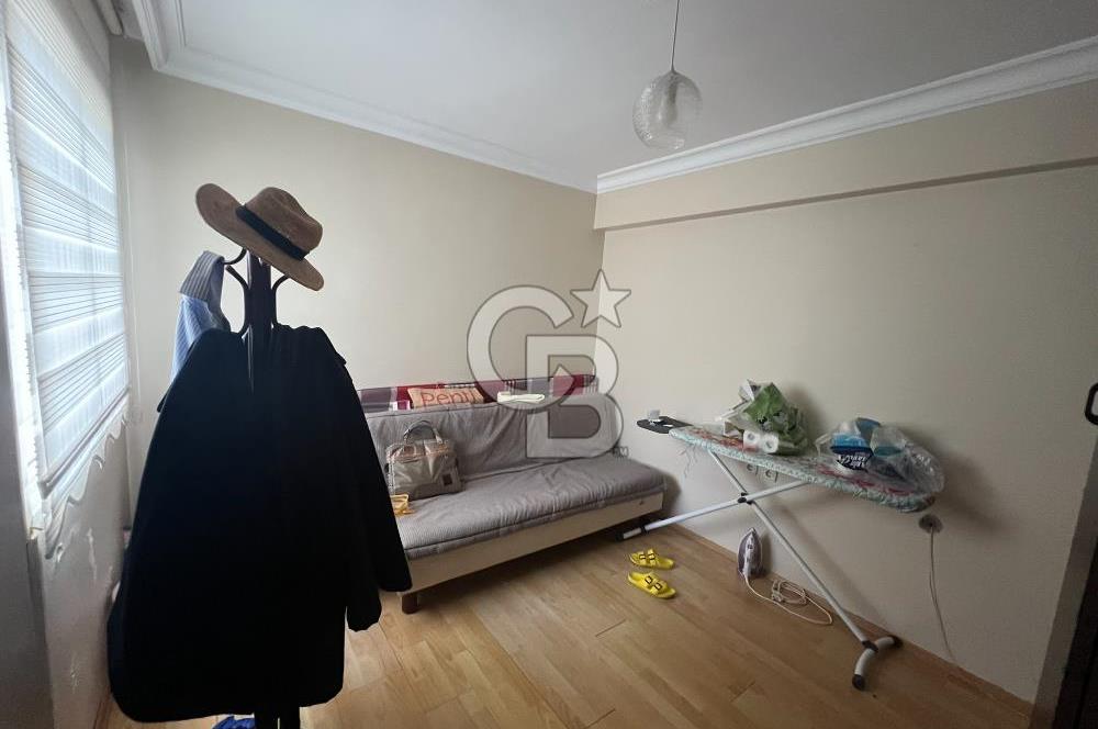 Kuşadası Merkezde Marina Yakını 3+1 Site içi Satılık Daire