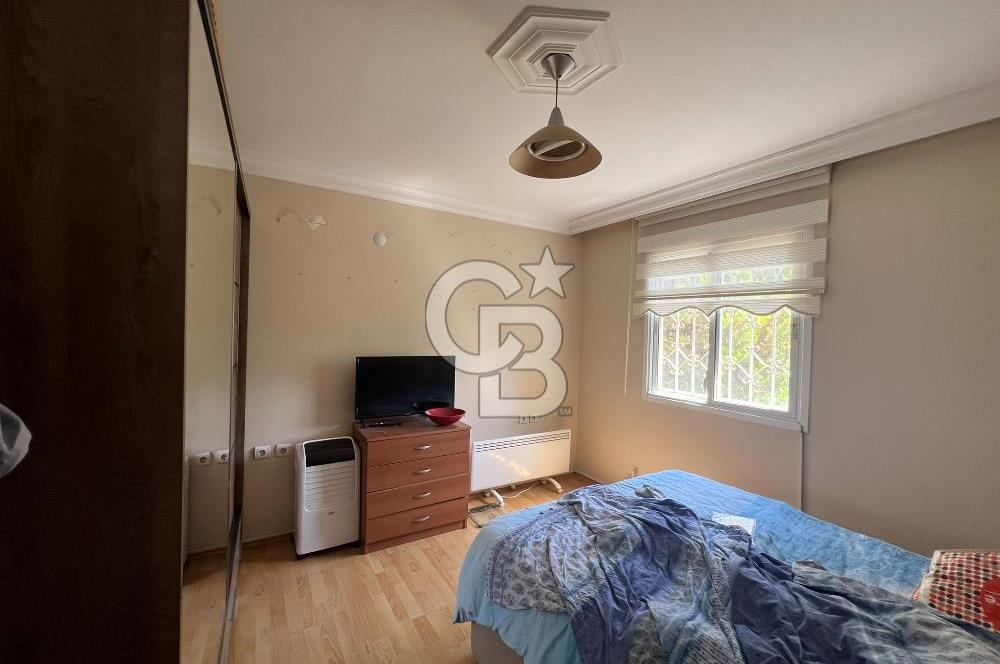 Kuşadası Merkezde Marina Yakını 3+1 Site içi Satılık Daire