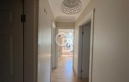Kuşadası Merkezde Marina Yakını 3+1 Site içi Satılık Daire