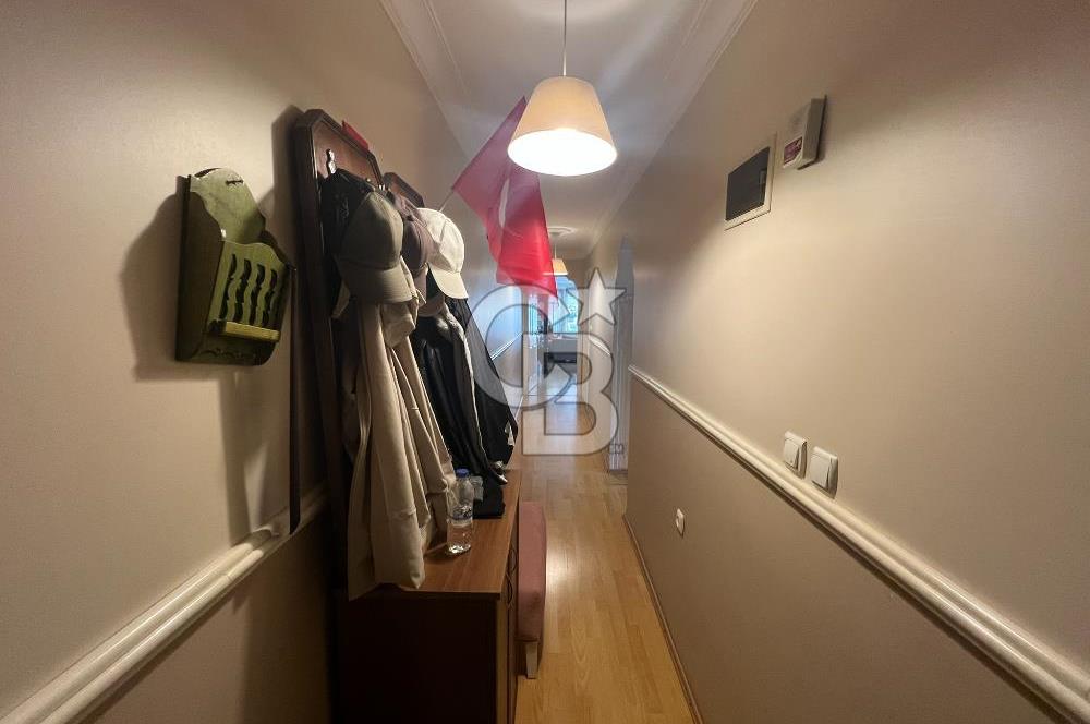 Kuşadası Merkezde Marina Yakını 3+1 Site içi Satılık Daire