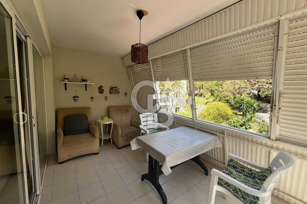 Kuşadası Merkezde Marina Yakını 3+1 Site içi Satılık Daire