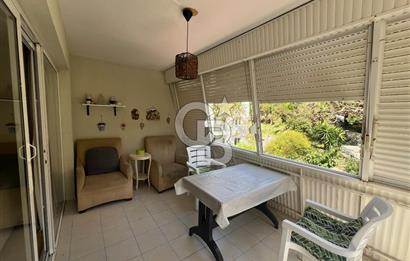 Kuşadası Merkezde Marina Yakını 3+1 Site içi Satılık Daire