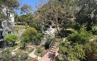 Kuşadası Merkezde Marina Yakını 3+1 Site içi Satılık Daire