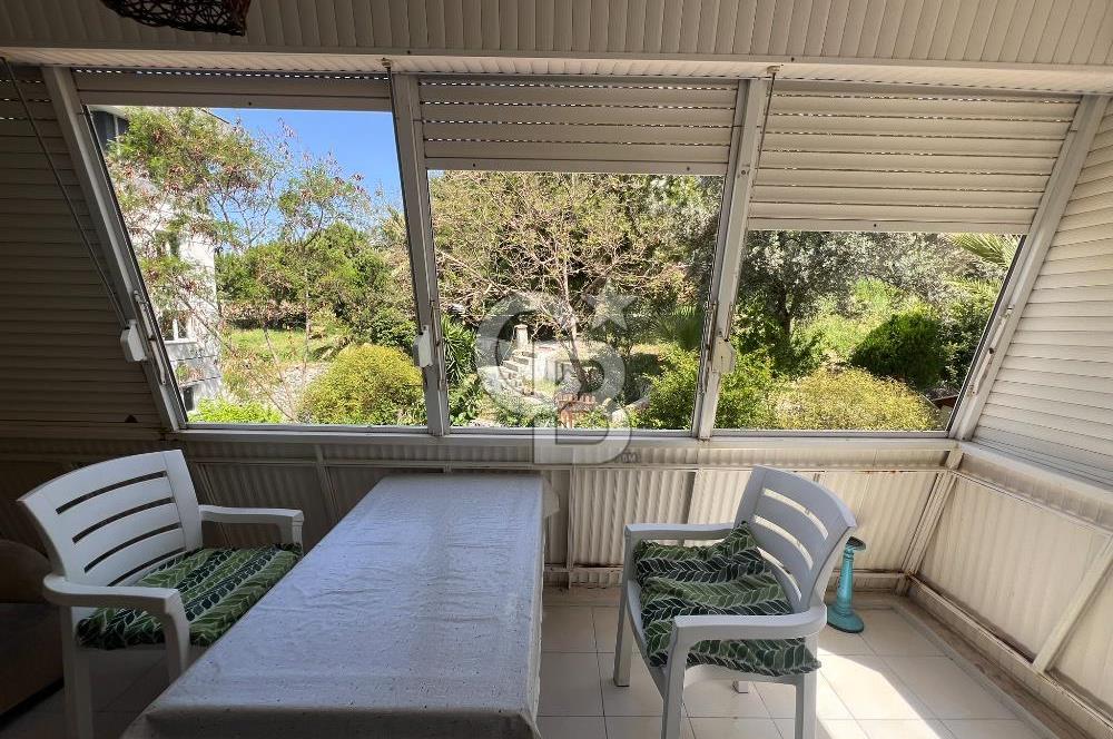Kuşadası Merkezde Marina Yakını 3+1 Site içi Satılık Daire
