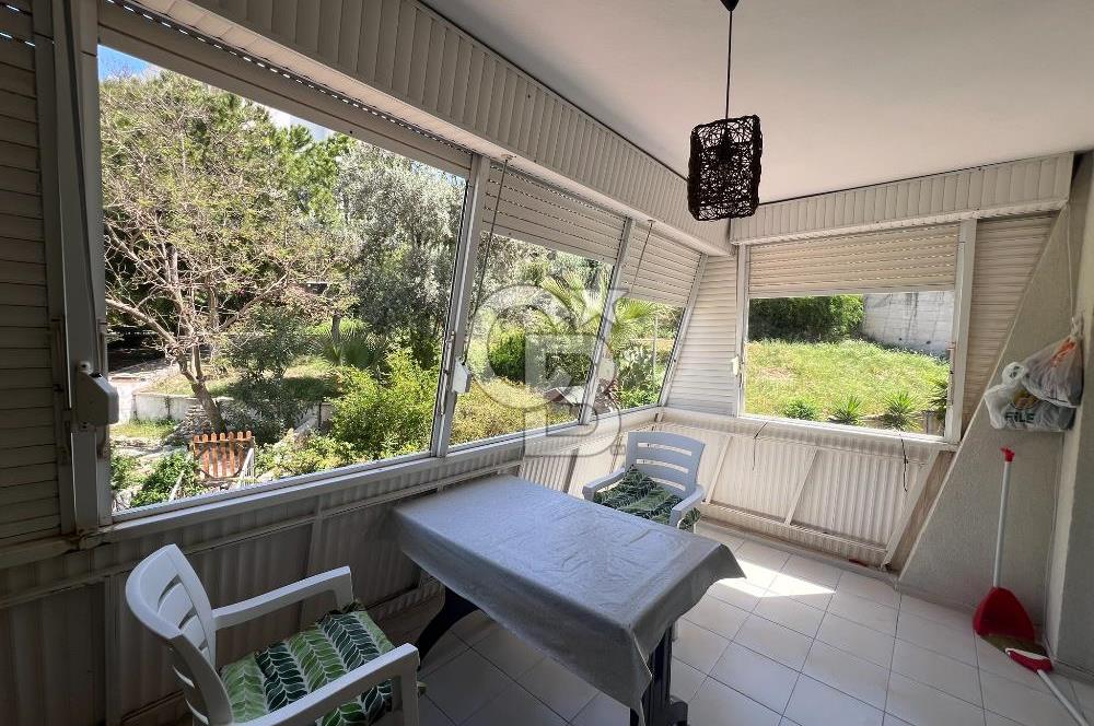 Kuşadası Merkezde Marina Yakını 3+1 Site içi Satılık Daire