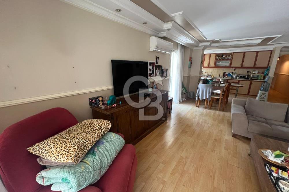 Kuşadası Merkezde Marina Yakını 3+1 Site içi Satılık Daire