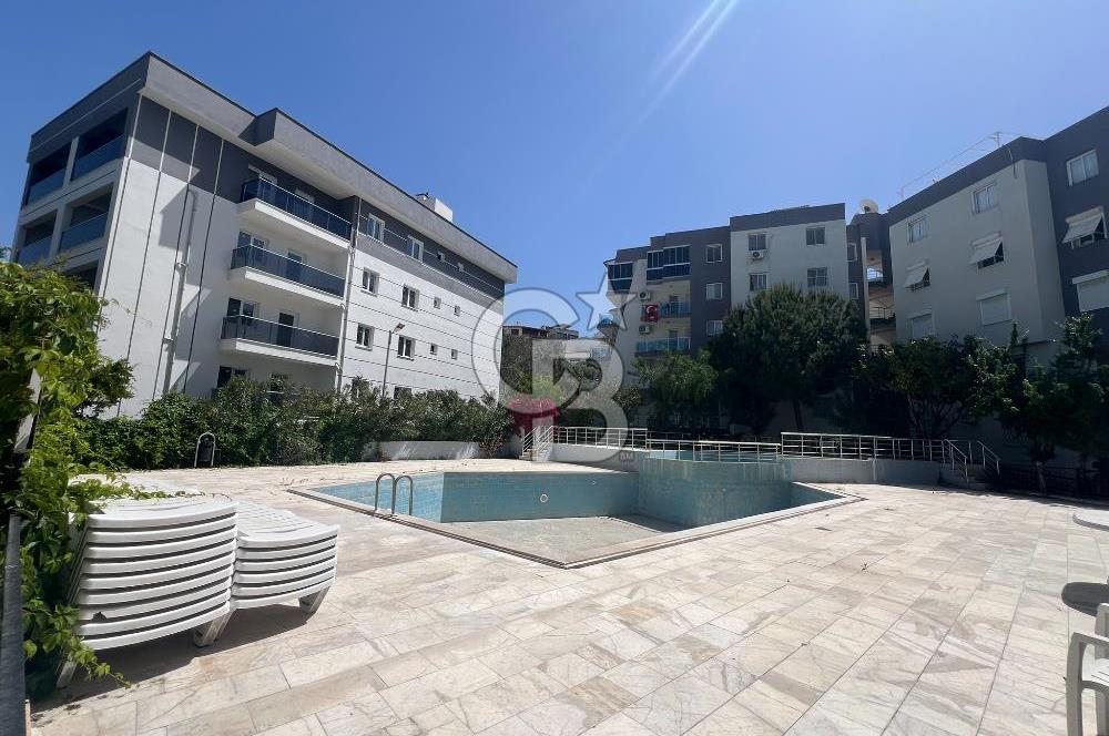 Kuşadası Merkezde Marina Yakını 3+1 Site içi Satılık Daire