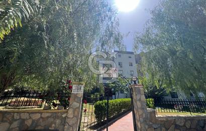 Kuşadası Merkezde Marina Yakını 3+1 Site içi Satılık Daire