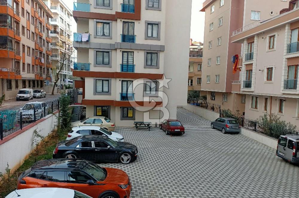 ümraniye inkılap mah. sitede 2 oda 1 salon 1 katta 85 m2 