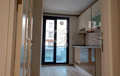ümraniye inkılap mah. sitede 2 oda 1 salon 1 katta 85 m2 