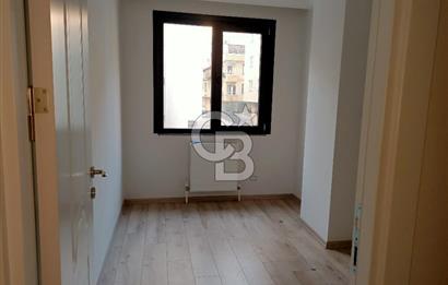 ümraniye inkılap mah. sitede 2 oda 1 salon 1 katta 85 m2 