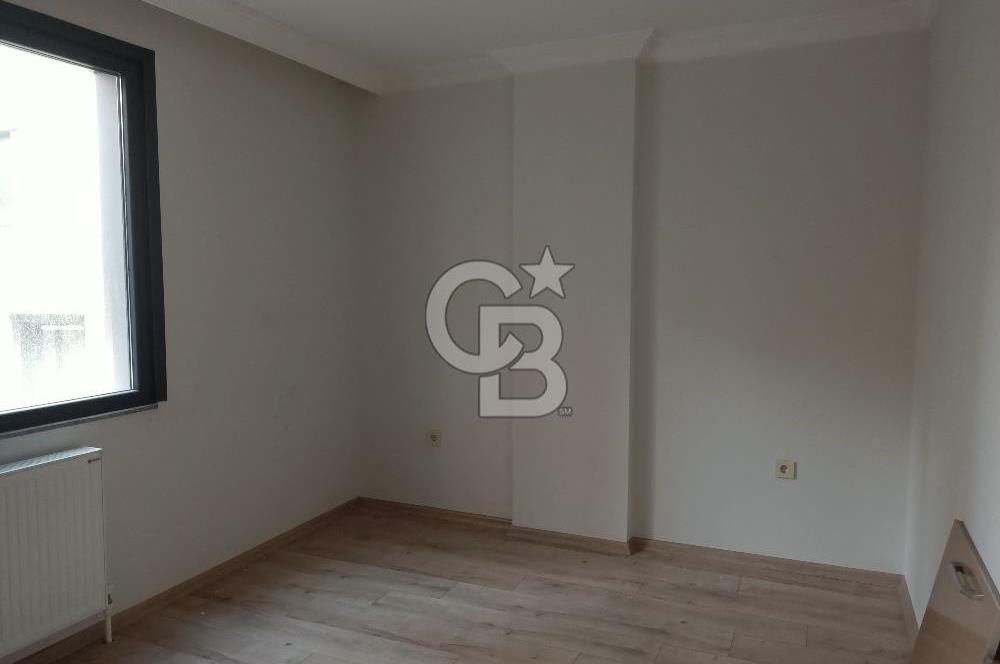 ümraniye inkılap mah. sitede 2 oda 1 salon 1 katta 85 m2 