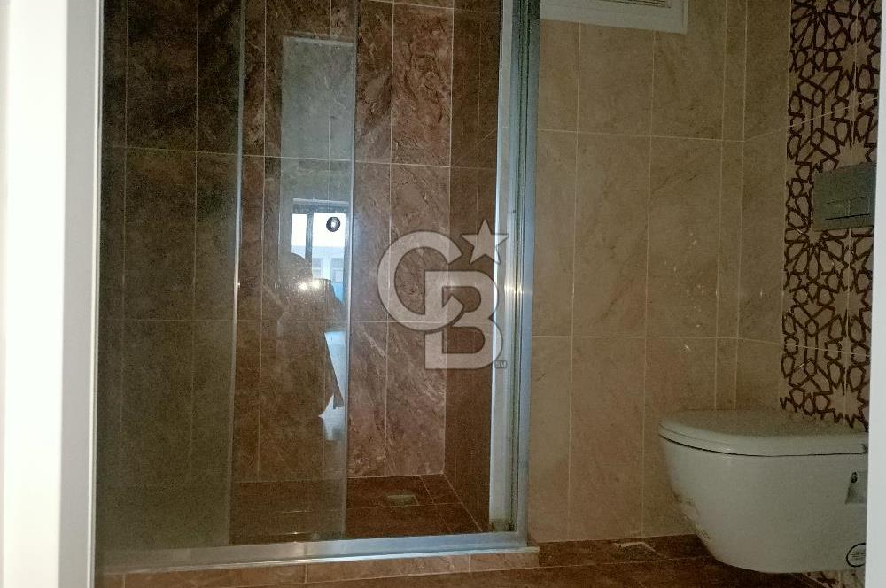 ümraniye inkılap mah. sitede 2 oda 1 salon 1 katta 85 m2 