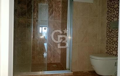 ümraniye inkılap mah. sitede 2 oda 1 salon 1 katta 85 m2 
