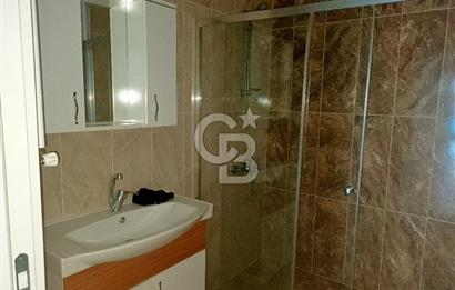 ümraniye inkılap mah. sitede 2 oda 1 salon 1 katta 85 m2 