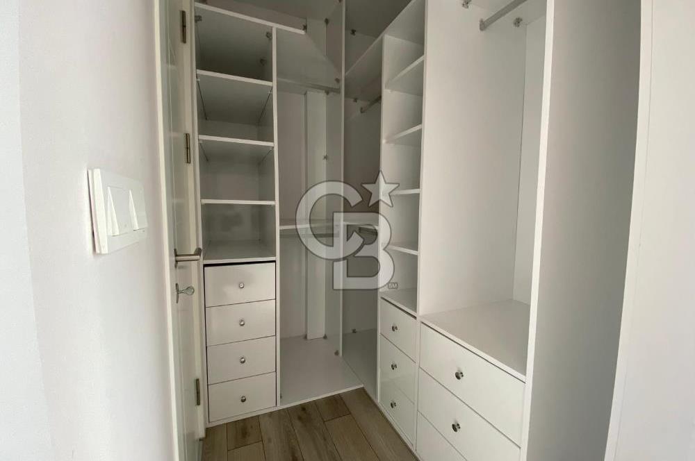 KARTAL ARTKULE'DE ADALAR MANZARALI GÜVENLİKLİ HAVUZLU 3+1