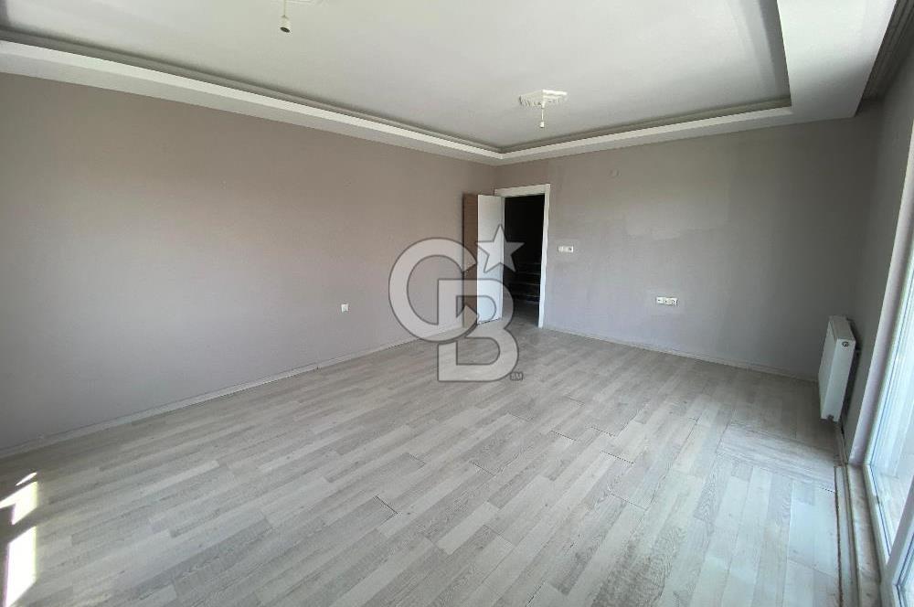 KOCAELİ KARTEPE FSM'DE CADDE ÜZERİ KİRALIK DUBLEKS DAİRE