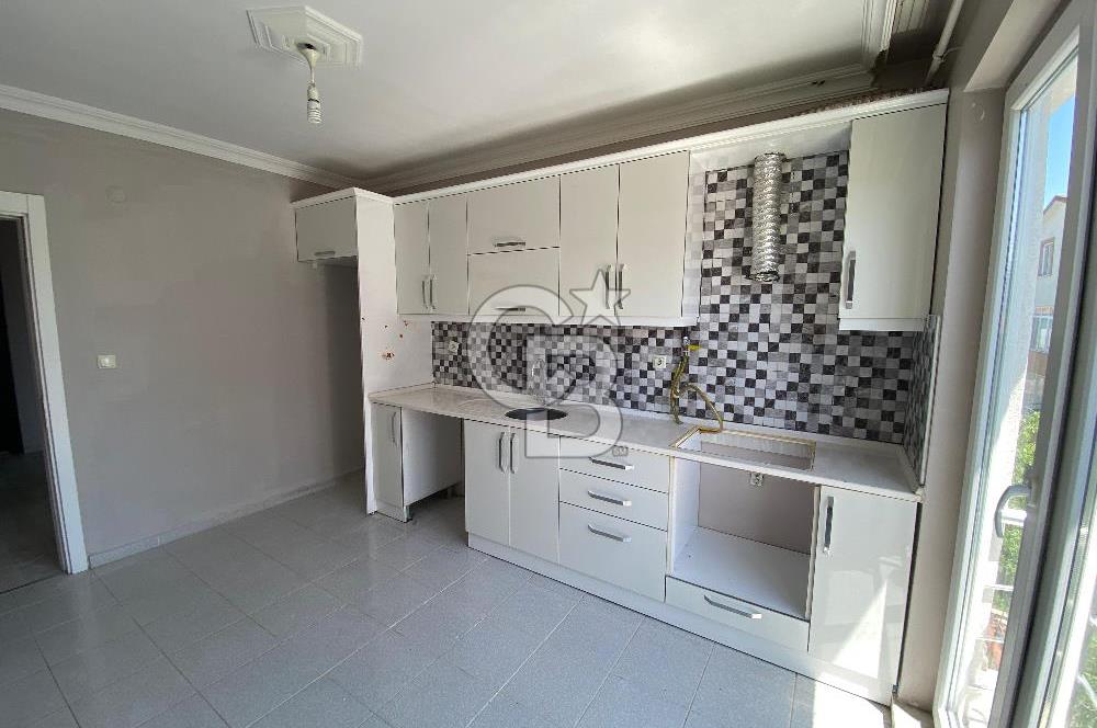 KOCAELİ KARTEPE FSM'DE CADDE ÜZERİ KİRALIK DUBLEKS DAİRE