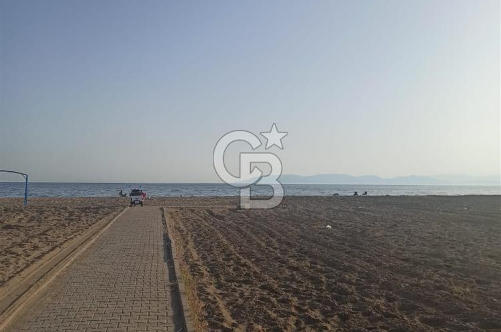 DİKİLİ GÜLKENT SİTESİNDE DENİZE YAKIN MESAFEDE VİLLA İMARLI FIRSAT ARSA