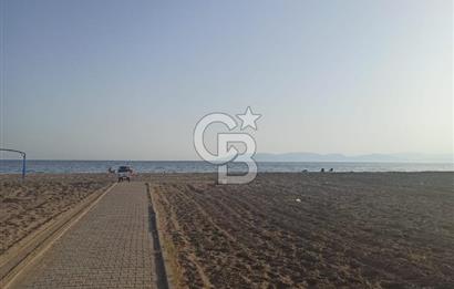 DİKİLİ GÜLKENT SİTESİNDE DENİZE YAKIN MESAFEDE VİLLA İMARLI FIRSAT ARSA
