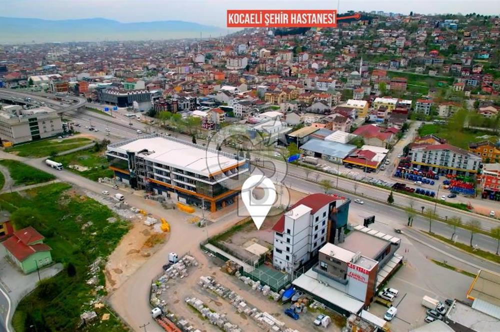 Kocaeli İzmit D605 Karayoluna cepheli ticari imarlı satılık arsa