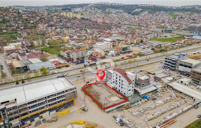 Kocaeli İzmit D605 Karayoluna cepheli ticari imarlı satılık arsa