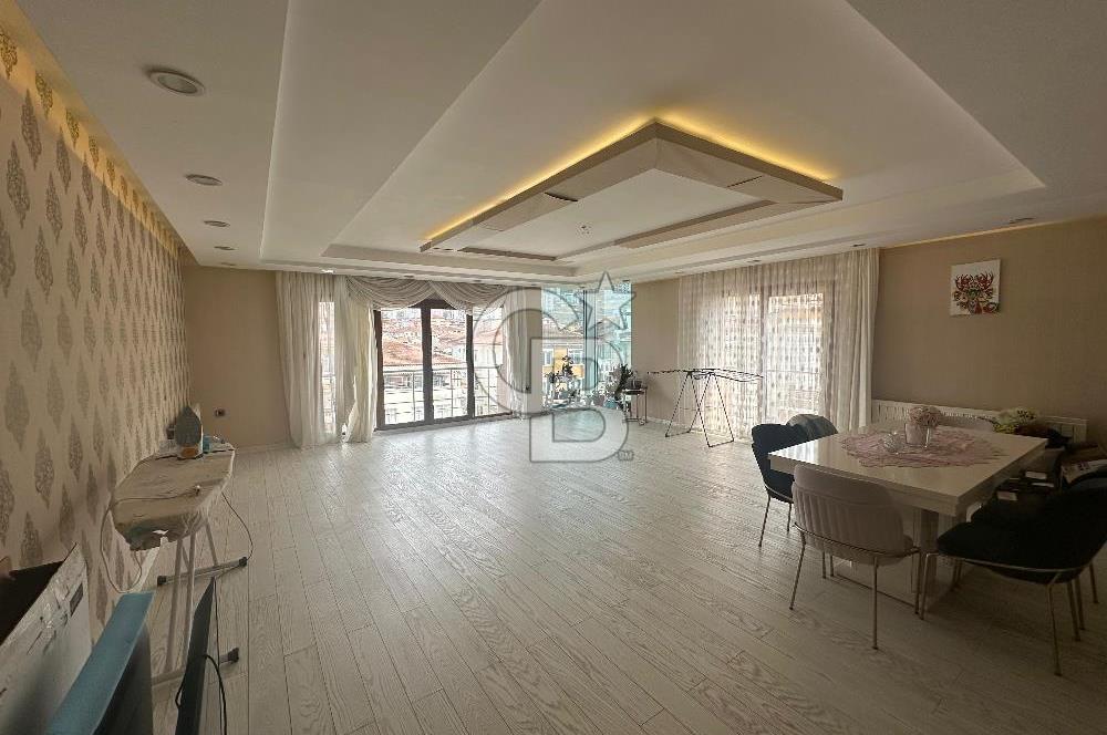COLDWELL BANKER SAFİR'den KANALBOYU'nda SATILIK DUBLEKS DAİRE